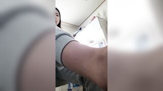 【姐弟乱伦】火遍外网的延边姐弟事件_兄妹相依为命_亲妹妹给哥哥口交足交换取零花钱_完整高清版