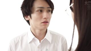 JUR-541 班长的专属秘密 负责风纪的加奈老师的里人格 放学后与超严肃女教师的校内露出狂欢 -日下部加奈