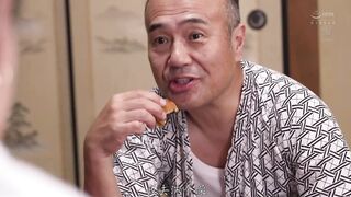 JUR-581 日下部加奈温泉旅行的旅途中，和丈夫的上司紧紧贴合的浓密出轨爱～ 日下部加奈