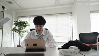 START-448 朴素眼镜的事务后辈其实是闷骚痴女 玩玩只做一次后突然豹变，用色情漫画积累的技巧让我射精无数次，星乃莉子