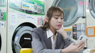 SNOS-283 [中文字幕] 新模型无码破解 雨天出现在投币洗衣店，直到洗衣结束前，性感身体毫无防备 - 楓ふうあ