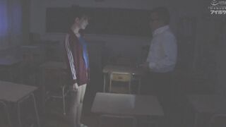 IPX-316 新模型无码破解 嘴角偷笑的小恶魔制服美少女偷偷榨干你 明里紬