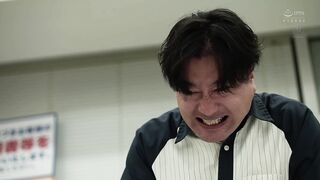 JUR-636 新模型无码破解 太没有防备心了 巨乳人妻在无法发声的情况下在背后30公分处被插进小穴 桃园玲奈