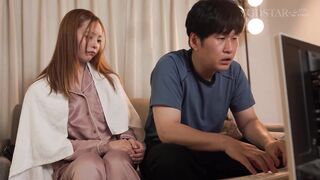 START-471 新模型无码破解 配送中NTR 新婚人妻跟着已婚老司机送货途中 在车里被强行侵犯了 小仓由菜