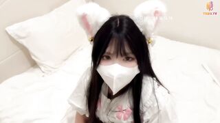 最终还是上了自己的妹妹 不良小妹被抓包只能用鸡吧对他进行教育 小敏儿