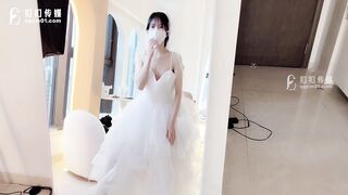 FSOG-021 婚纱换装大作战 粉色情人