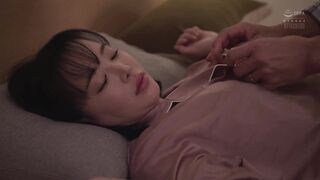 ADN-592 [中文字幕] 与老公血型相同的小叔偷偷造人 三宫つばき
