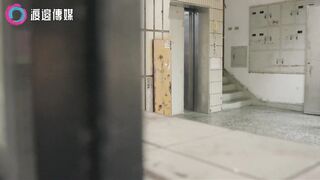 【时间静止】混血巨乳妹惨遭变态男打包尽情舔舐粉色乳头 肉棒无责插入大爆射