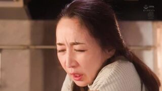 ROE-477 [中文字幕] 被渴望母性的儿子的朋友全身激烈地舔犯并强奸了我…我感觉自己淹没在一个年轻男人的体液和阴茎里 - 瀬尾礼子
