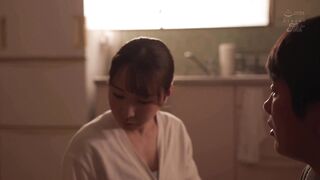 NIMA-069 [中文字幕]漫改写实版！黑丝单亲妈妈和爸爸的鸡把2 海老咲あお