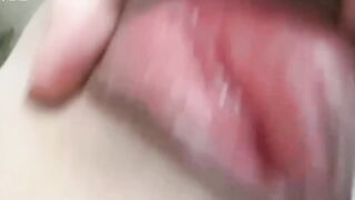 骚货真是骚货，极品骚货出租车上自慰，办公室自慰
