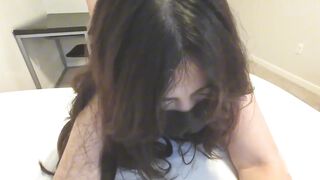 真实自拍 漂亮美女母狗吃鸡啪啪撅着大肥屁股恳求我后入内射