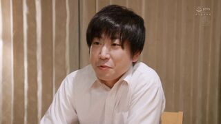 JUR-289 [无码中文字幕] 人妻秘书、汗と接吻に満ちた社长室中出し性交 すべての社长が望む爱人秘书の理想郷。 栗山莉绪