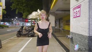 台湾巨乳肥臀骚货【黎娜】拖欠房租的饥渴巨乳妹和房东性爱激战